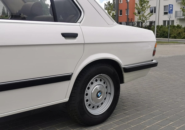 BMW Seria 5 cena 52900 przebieg: 128447, rok produkcji 1983 z Gdynia małe 742